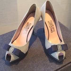SOLD!! Ferragamo 4” stunning heels size 9.5B
